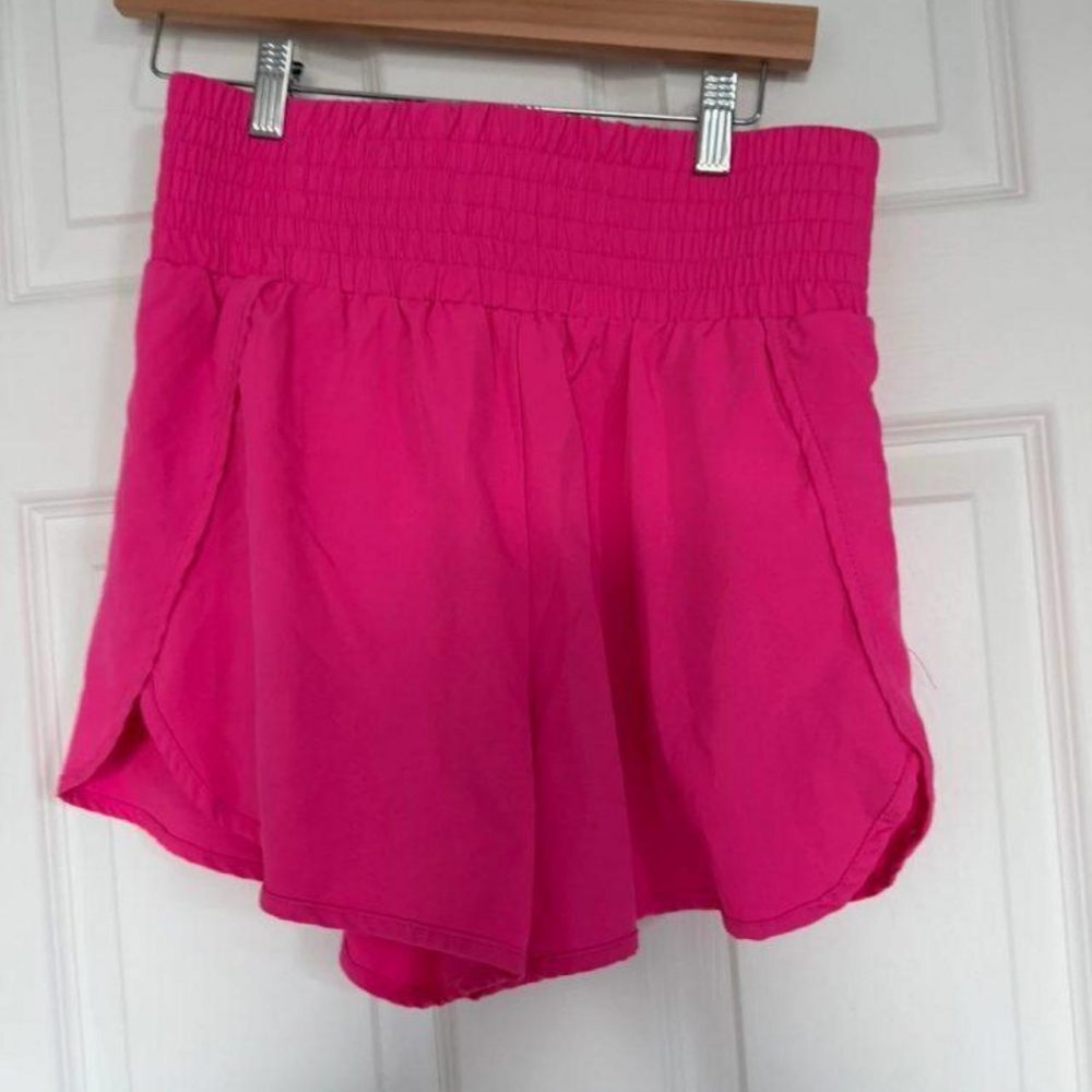 Hot Pink Smocked Waist Athletic Running Shorts Size M NWT